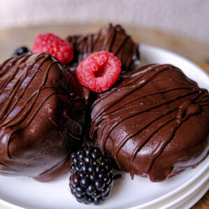 Eiwitrijke frozen yoghurt bites met pure chocolade