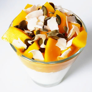 Kwarkontbijt met mango en pompoen