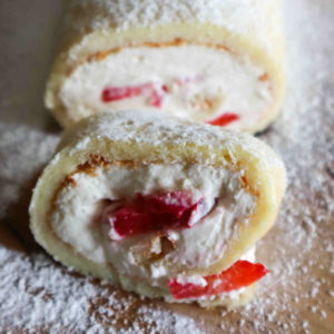 cheesecake roll met aardbeien