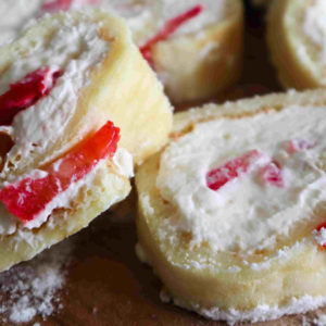 Cheesecake roll met aardbeien